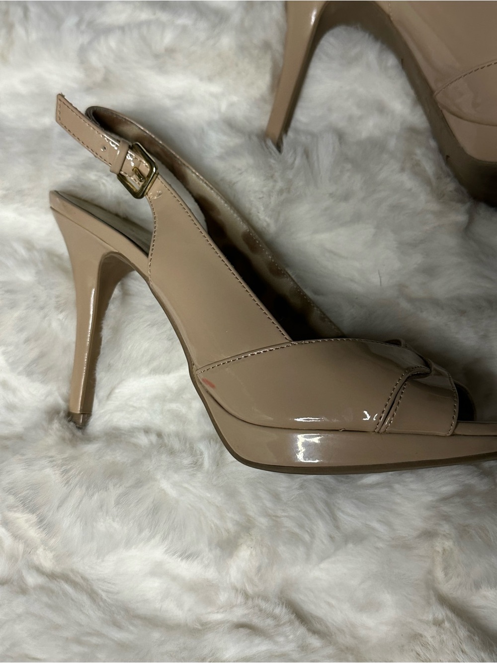 Women’s Chic Nude Stylish Essential Heels - Picture 2 of 3